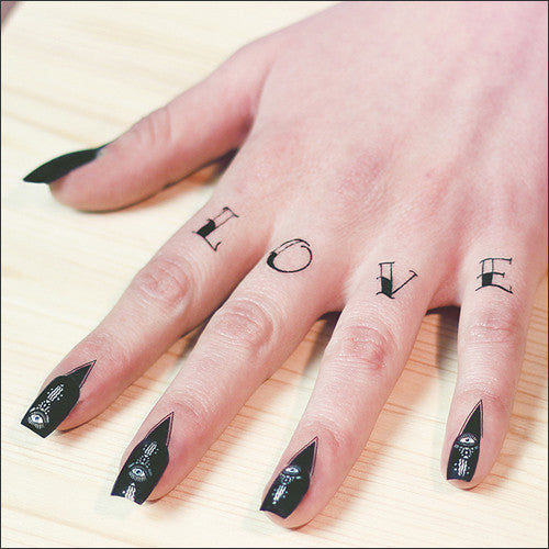 nails tattoo
