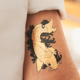 tatuaje dorado carpa koi