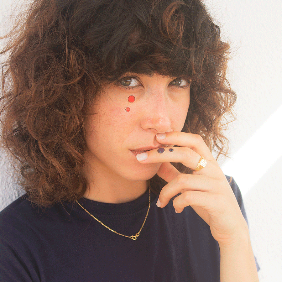 tatuaje puntos purpurina