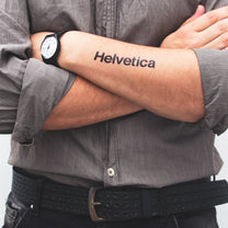 tatuaje helvetica