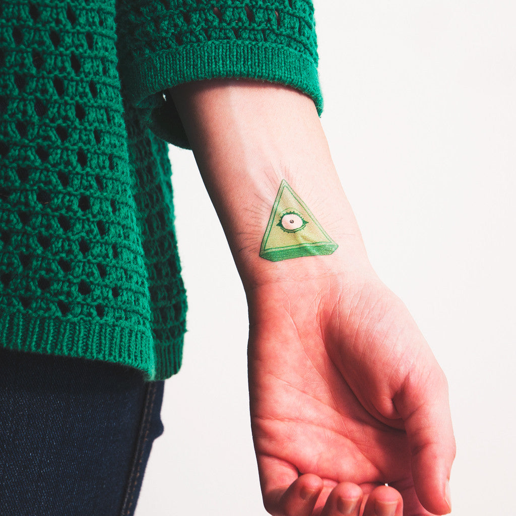 tatuaje ojo piramide